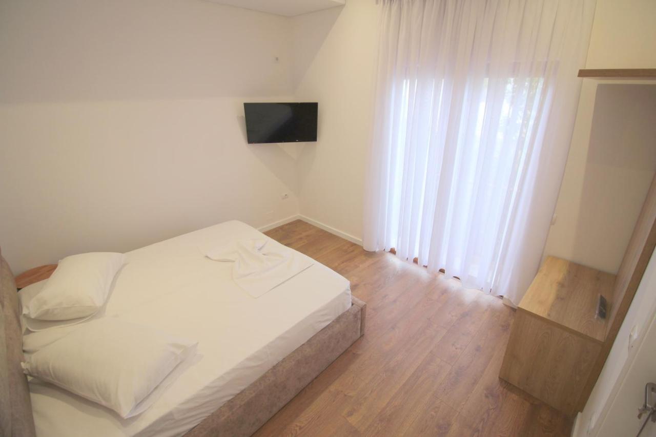 Juer Hotel Bajkaj Exterior photo